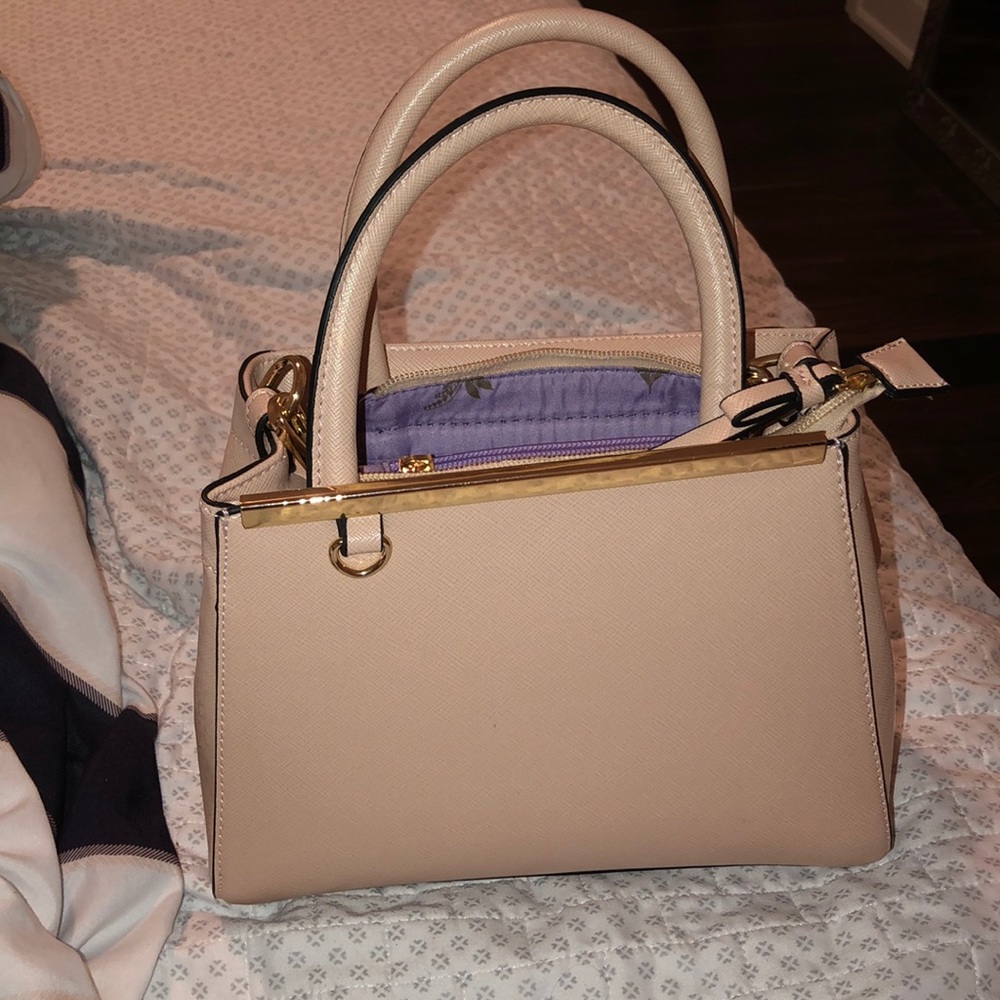 Lily & Ivy light pink medium handbag